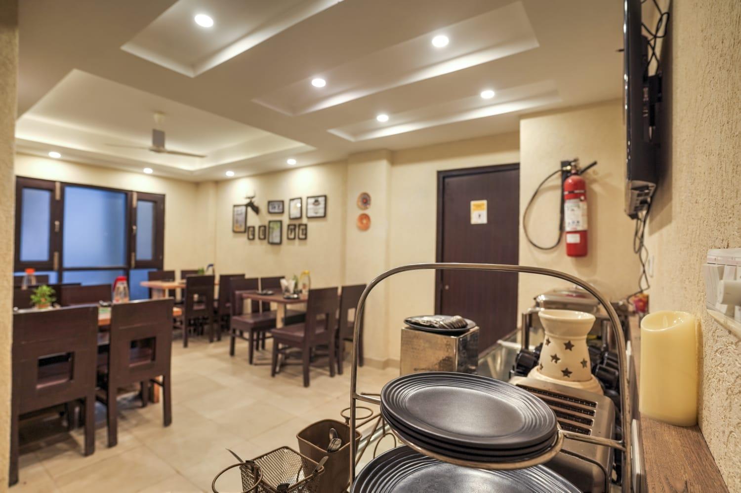 מוסורי The Bunkk Inn Hotel & Restaurant מראה חיצוני תמונה