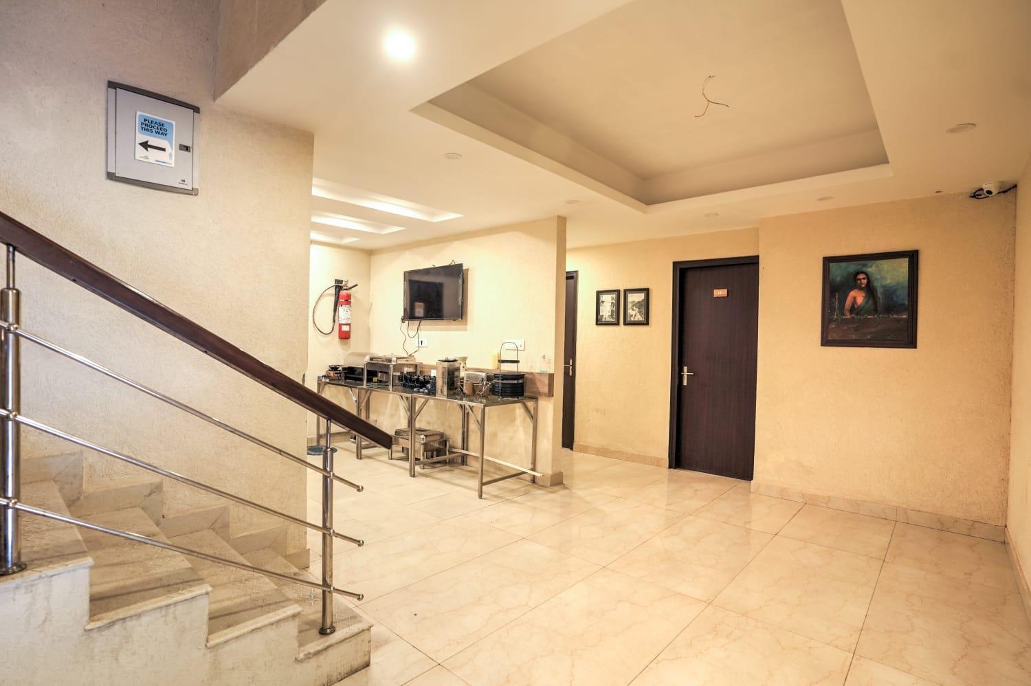 מוסורי The Bunkk Inn Hotel & Restaurant מראה חיצוני תמונה