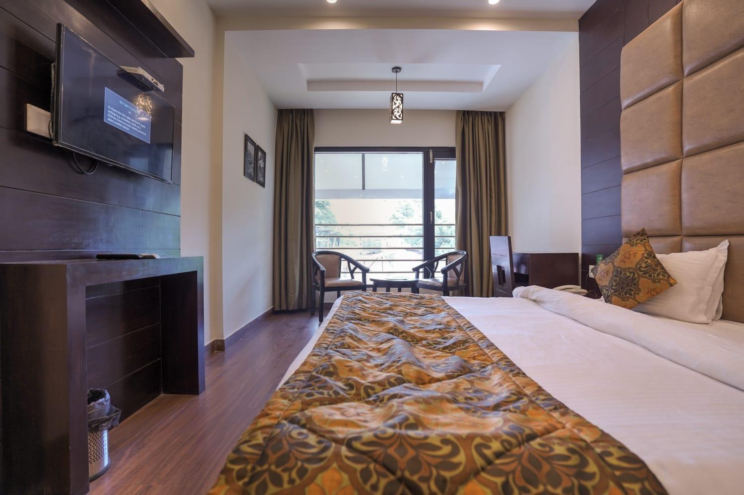מוסורי The Bunkk Inn Hotel & Restaurant מראה חיצוני תמונה